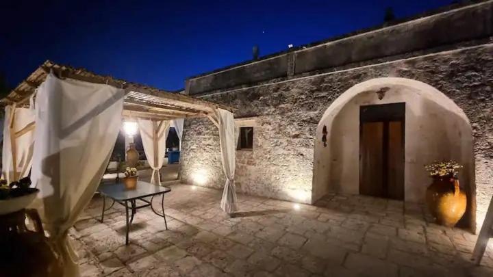 Valle D'Itria Trulli E Alcova Mikael Cisternino Exterior photo