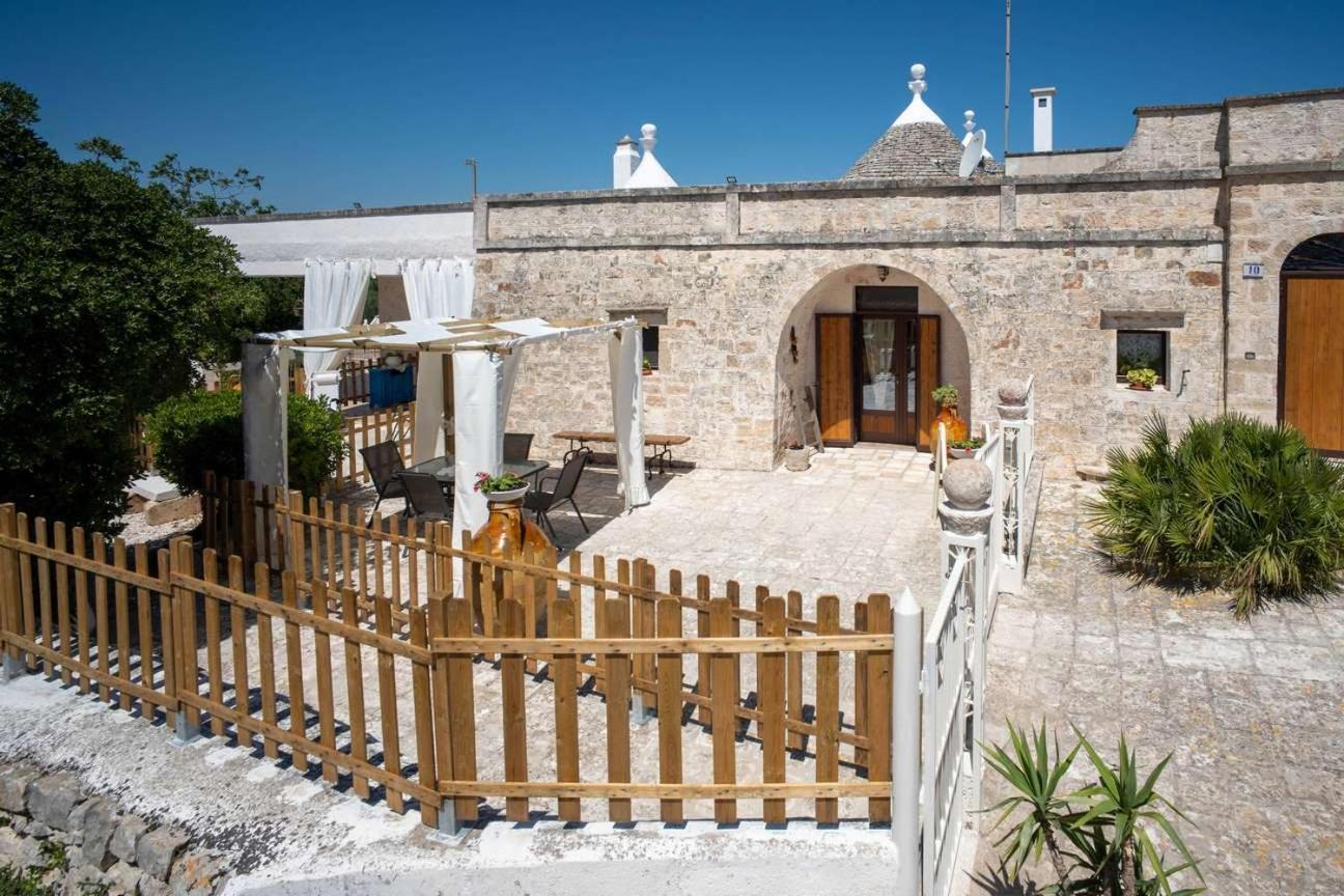 Valle D'Itria Trulli E Alcova Mikael Cisternino Exterior photo