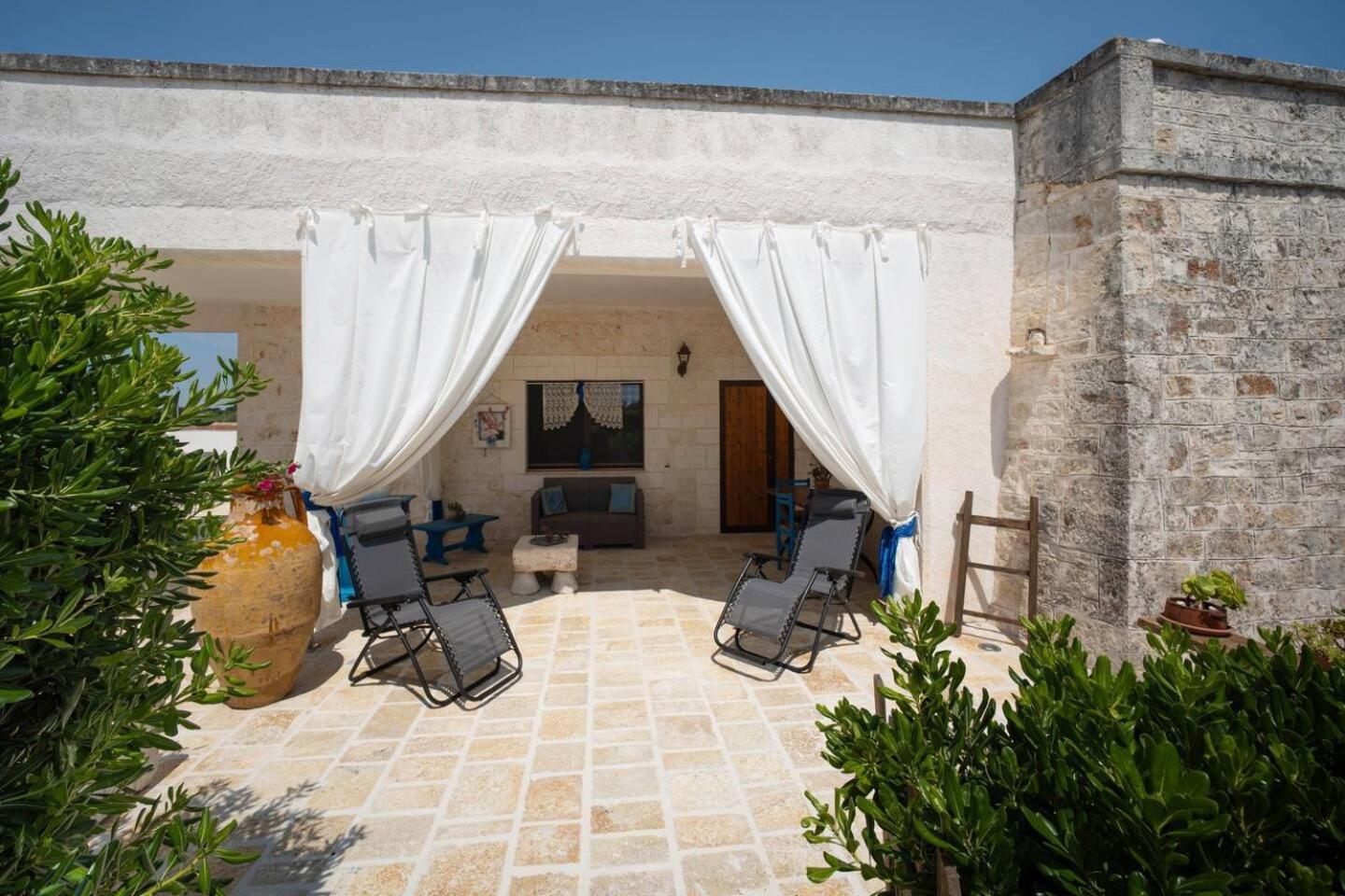 Valle D'Itria Trulli E Alcova Mikael Cisternino Exterior photo